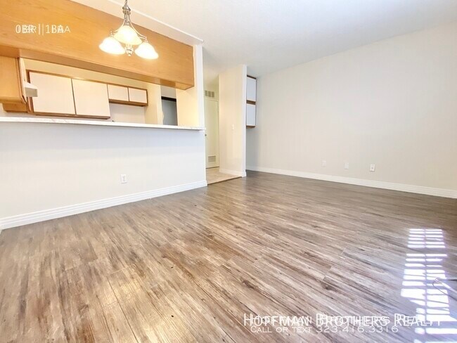 Building Photo - 417 S New Hampshire Ave