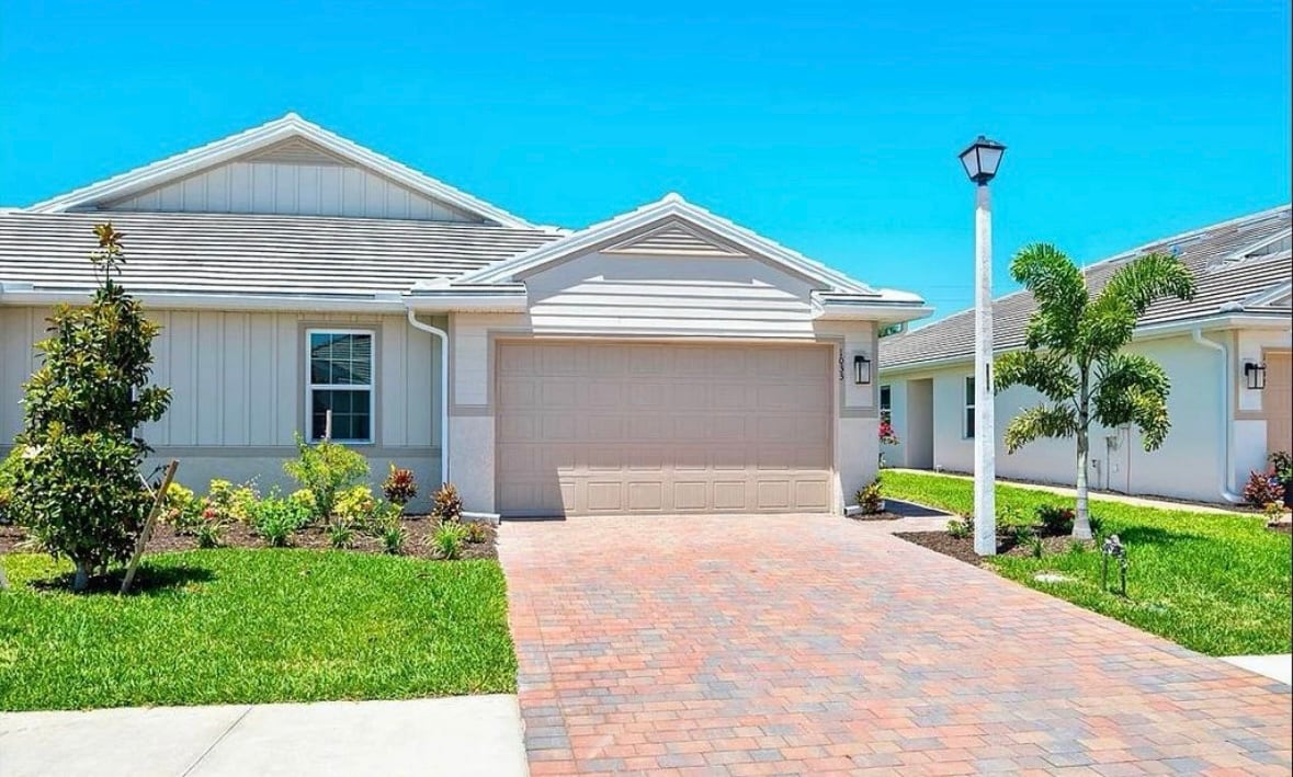 Primary Photo - 1033 Tranquil Brk Dr