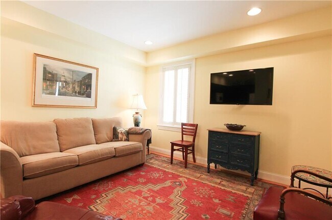 Foto del edificio - 487 Spring St