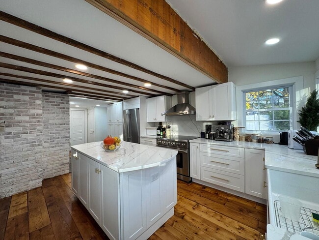 Foto del edificio - 354 Highland Ave