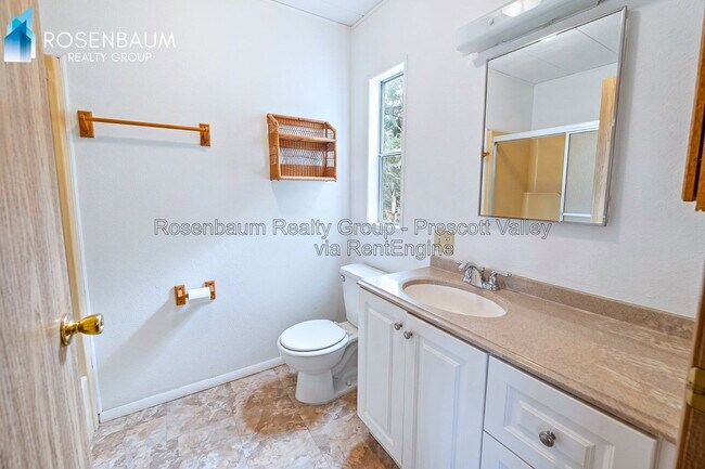 Foto del edificio - 1321 Chestnut Trail