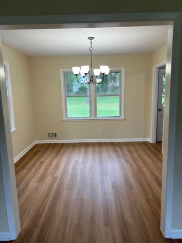 Building Photo - 3179 River Oak Rd