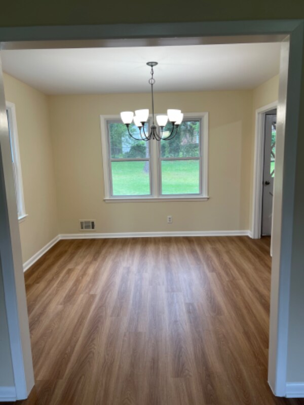Foto del edificio - 3179 River Oak Rd