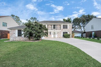Building Photo - 8723 Rocky Valley Dr
