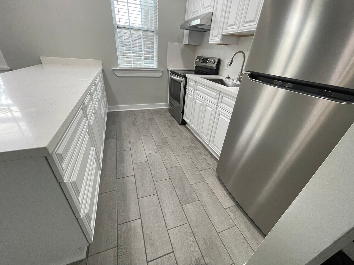 7026 S Claiborne Ave, New Orleans, LA 70125 House Rental in New