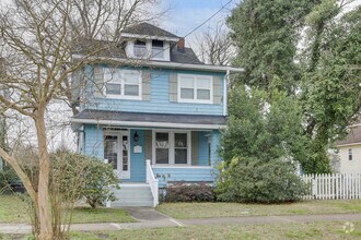 Building Photo - 615 W 34th St
