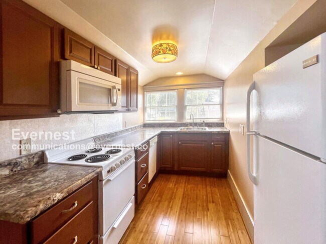 Foto del edificio - 803 Willow St