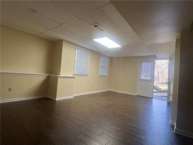 Building Photo - 3125 Brownwood Dr