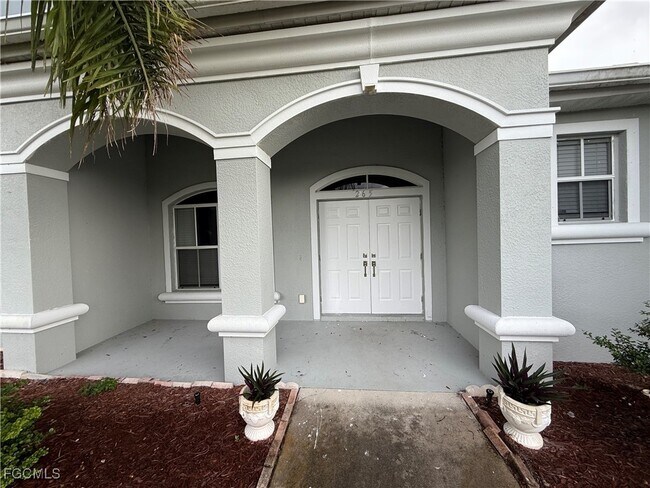 Building Photo - 265 Richmond Ave S