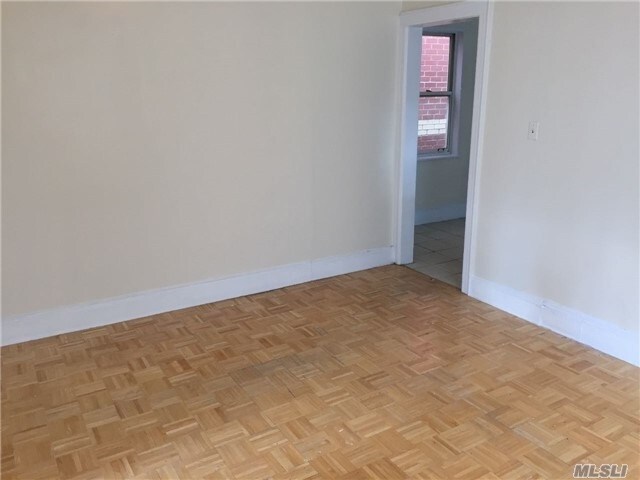Building Photo - 110-11 56th Ave