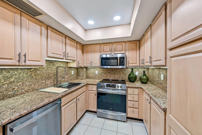 Foto del edificio - 227 Brazilian Ave