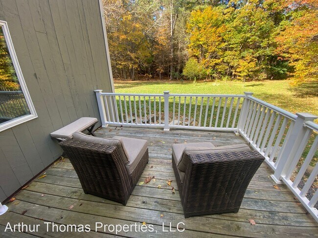Building Photo - 3 br, 2 bath House - 32 Ridgewood Dr.