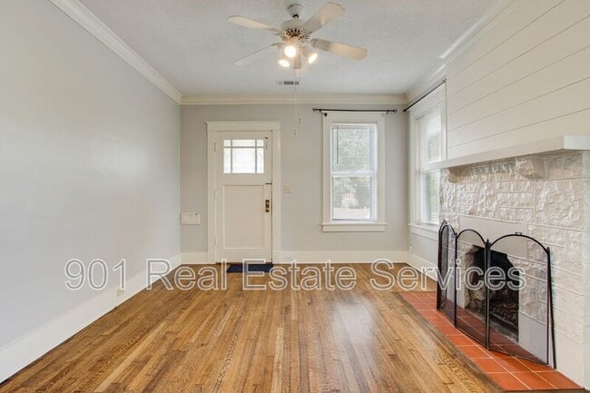 Photo - 670 Dickinson St House