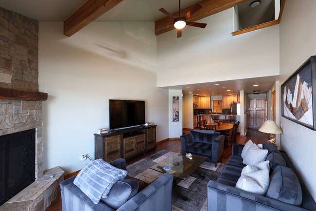 Foto del edificio - Big Sky 3 Bed 3 Bath Condo