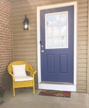 Building Photo - 250 Overbrook Ct