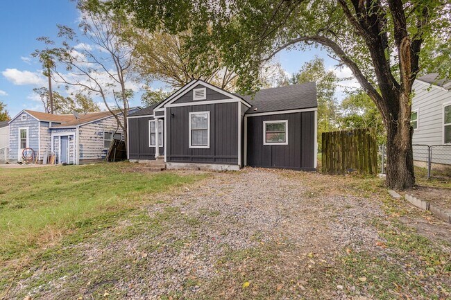 Foto del edificio - 1527 Columbia Ave