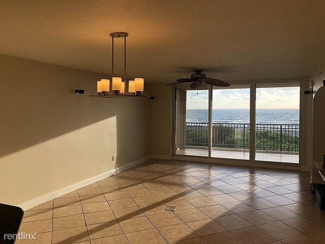 Foto del edificio - 3 br, 2 bath Condo - 550 Jackson Avenue 303