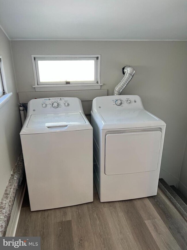 36 Hockersville Rd Unit APARTMENT B, Hershey, PA 17033 Room for Rent