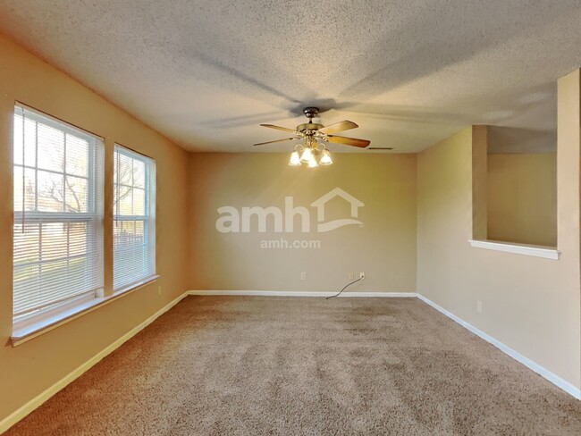 Building Photo - 2092 Fullwood Dr