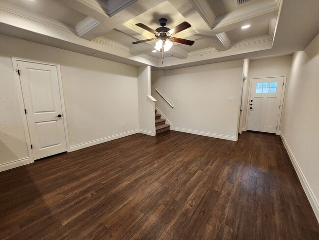 Foto del edificio - 3/2.5/1.5 Fourplex Close to IH35 for Commu...