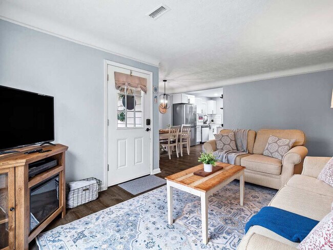 Foto del edificio - 6771 Greenleaf Ave