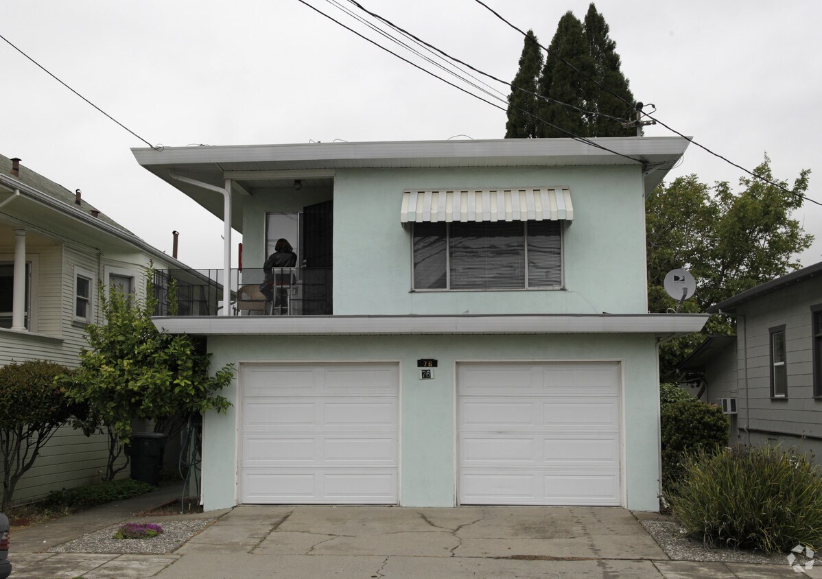 Primary Photo - 70-76 Dutton Ave