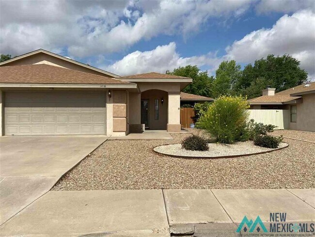 Foto del edificio - 3206 N Richardson Ave