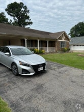 Building Photo - 3935 N Heatherhill Dr