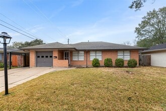 Building Photo - 6148 Indigo St