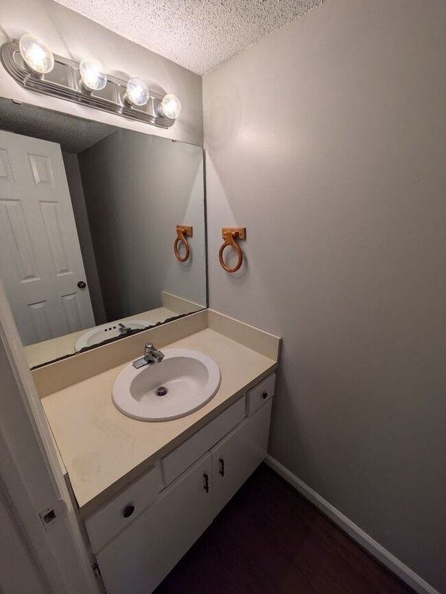 Building Photo - 2BD/1.5BA Unit in Newton, North Carolina!
