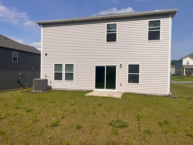 Building Photo - Graham Rental with Open Layout, Den, and 2...