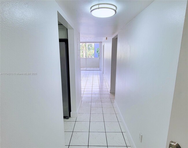 Foto del edificio - 10090 NW 80th Ct