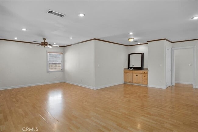Building Photo - 5204 Etiwanda Ave