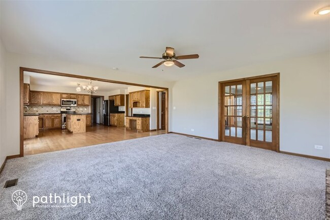 Building Photo - 2631 Partlow Dr
