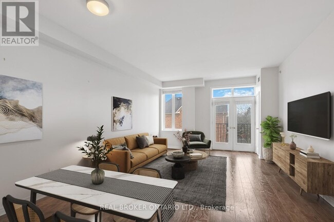 Photo du bâtiment - 3531 Lake Shore Blvd W