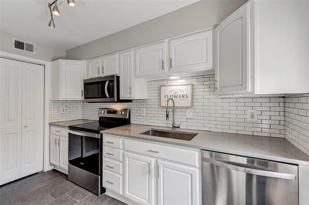 Foto principal - 6355 Del Monte Dr