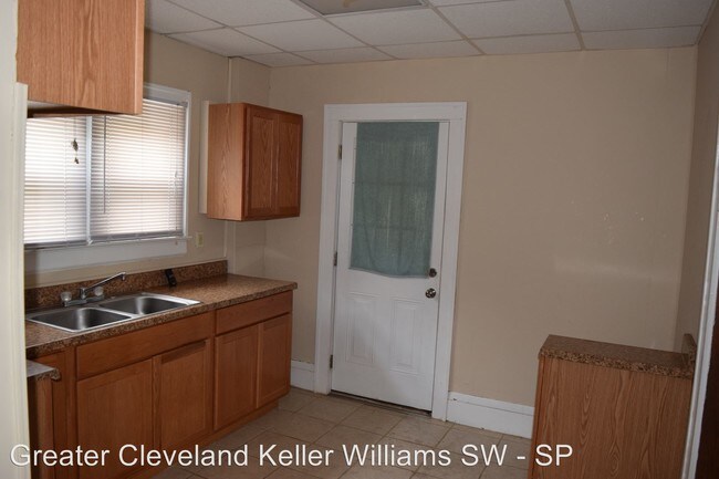 Building Photo - 1409 Honodle Ave