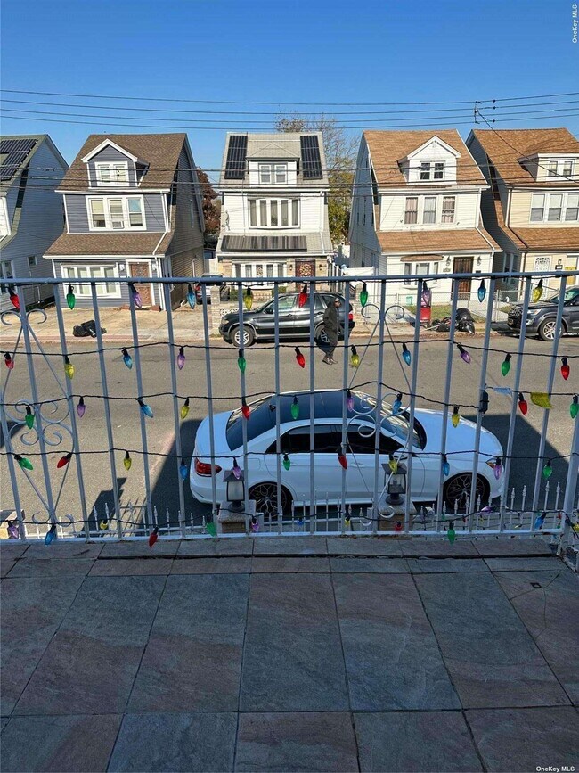 Building Photo - 176-18-176110 Brinkerhoff Ave