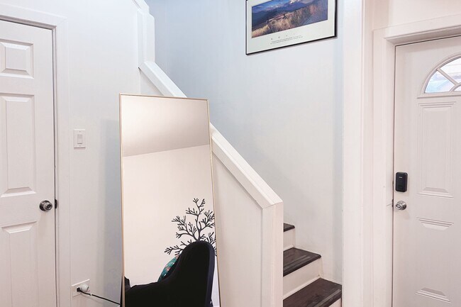 Foto del edificio - 928 W 37th Pl