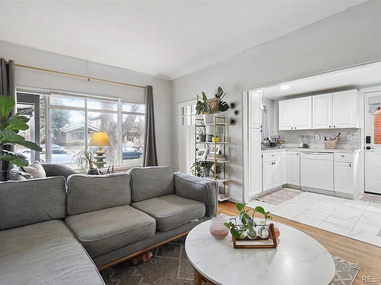 Foto principal - 1301 S Logan St