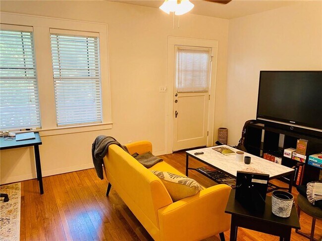 Foto del edificio - 809 E 30th St