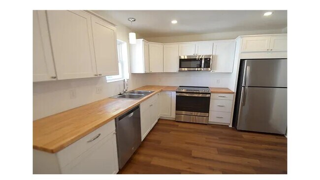 Photo - 3151 Graceland Ave House