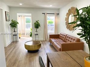Foto del edificio - 1025 NW 55th St
