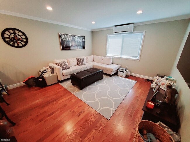 Building Photo - 1 br, 1 bath Condo - 17 Renwick St Unit 5