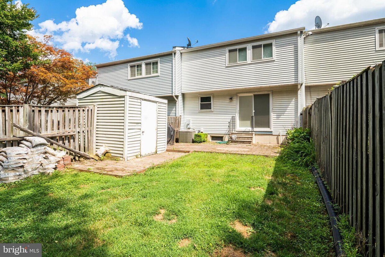 Foto principal - 5816 Canvasback Rd