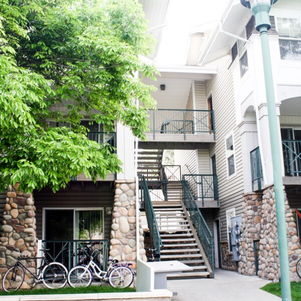 Foto del edificio - 2626 Parklake Ct