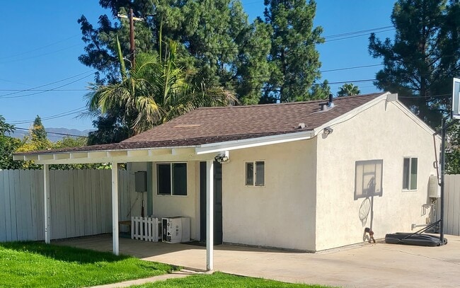 Building Photo - 10452 Balboa Blvd