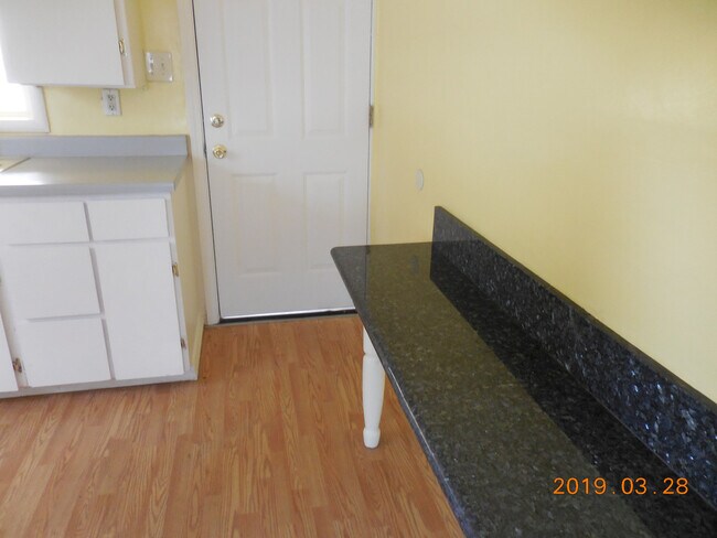 Foto del edificio - 2 Bedroom house with 1 car garage Phoenix