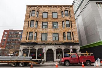 Building Photo - 324 S Racine Ave