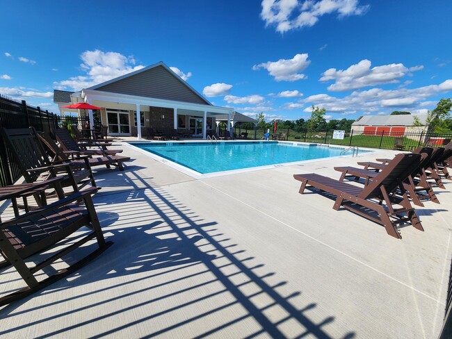 Clubhouse Pool - North Cornwall Commons Apartments